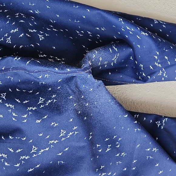 Fabletics ombre bird print leggings Define PowerHold High-Waisted Leggings - Picture 8 of 10